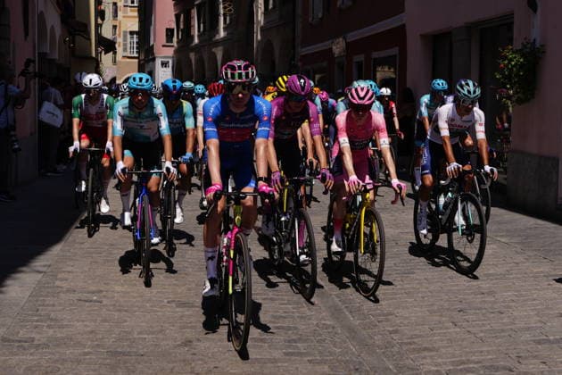 Start the race during Stage 16 of the Giro d™Italia, from Bellinzona to CarÃ¬, Switzerland, Tuesday, May 26, 2026.  Copyright: xFabioxFerrari LaPressex