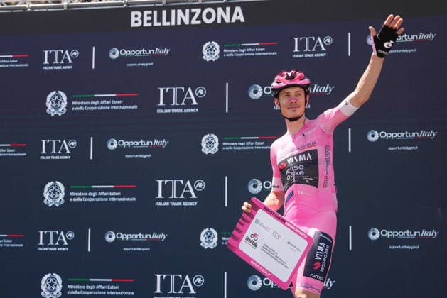 Denmark™s Jonas Vingegaard Hansen of Team Visma Lease A Bike pink jersey during Stage 16 of the Giro d™Italia from Bellinzona to Cari Swiss, Tuesday May 26, 2026  Copyright: xSpada LaPressex