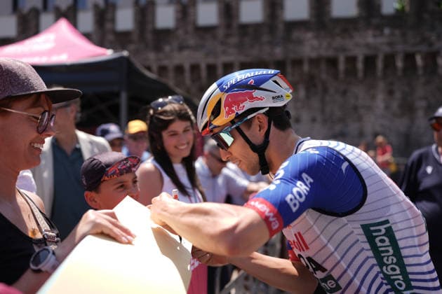 Australia™s Jai Hindley of Red Bull - Bora - Hansgrohe during Stage 16 of the Giro d™Italia, from Bellinzona to CarÃ¬, Switzerland, Tuesday, May 26, 2026.  Copyright: xMassimoxPaolone LaPressex