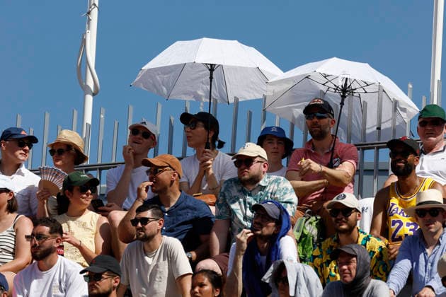 May 26, 2026, Paris, Paris, France: Illustration spectators iduring the tennis Grand Slam of Roland Garros 2026, at Roland Garros Stadium - on May 26 2026 .Paris - France Tennis Grand Slam Of Roland Garros 2026  - ZUMAb253 20260526_zsp_b253_315 Copyright: xLoicxBaratouxx