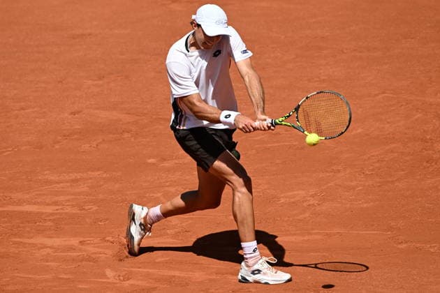 2026 French Open (Roland-Garros) - Day 3 PARIS, FRANCE - MAY 26: Adam Walton of Australia in action against Daniil Medvedev (not seen) during a first-round men s singles match on the third day of the French Open (Roland Garros) in Paris, France, on May 26, 2026. Burak Akbulut Anadolu Paris France. Editorial use only. Please get in touch for any other usage.  Copyright: x2026xAnadoluxBurakxAkbulutx