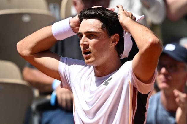 2026 French Open (Roland-Garros) - Day 3 PARIS, FRANCE - MAY 26: Adam Walton of Australia celebrates after his victory against Daniil Medvedev on the first-round men s singles match on the third day of the French Open (Roland Garros) in Paris, France, on May 26, 2026. Burak Akbulut Anadolu Paris France. Editorial use only. Please get in touch for any other usage.  Copyright: x2026xAnadoluxBurakxAkbulutx