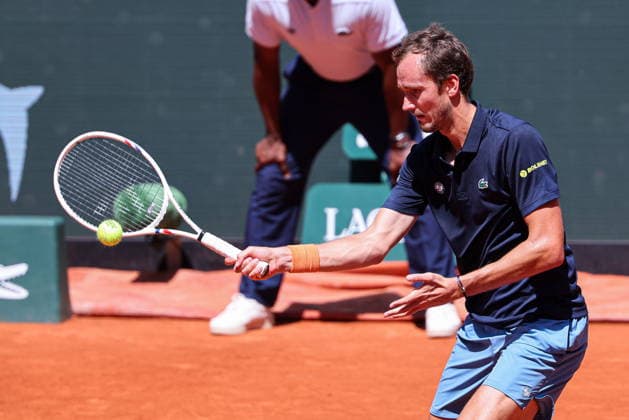 2026.05.26 Paryz Tenis French Open Roland Garros 2026 Adam Walton - Daniil Medvedev N z Daniil Medvedev Foto Pawel Andrachiewicz PressFocus 2026.05.26 Paris Tennis - French Open Roland Garros 2026 Adam Walton - Daniil Medvedev Daniil Medvedev Credit: Pawel Andrachiewicz PressFocus NEWSPIX.PL --- newspix.pl 