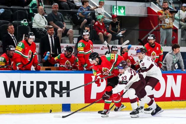 Ice hockey, Eishockey - IIHF WC 2026 ZURICH,SWITZERLAND,26.MAY.26 - ICE HOCKEY - IIHF Ice Hockey World Championship, WM, Weltmeisterschaft 2026, group stage, Hungary vs Latvia. Image shows Tamas Ortenszky (HUN) and Sandis Vilmanis (LAT).  GEPAxpictures xMaticxKlansek