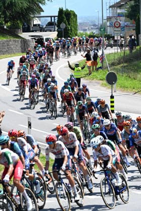 26-05-2026 Giro D italia; Tappa 16 Bellinzona - Cari; Biasca; 