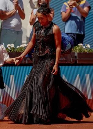Naomi Osaka of Japan wears a gold sequinned dress under a black sequinned long skirt and corset French Open Tennis, Day Three, Tennis, Roland Garros, Paris, France - 26 May 2026Paris Roland Garros France EDITORIAL USE ONLY No use with unauthorised audio, video, data, fixture lists, club league logos or live services. Online in-match use limited to 120 images, no video emulation. No use in betting, games or single club league player publications. Copyright: xEllaxLing Shutterstockx 16898259n