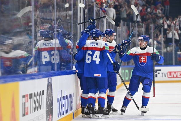 Slovak players celebrate a goal during the IIHF World Championship, WM, Weltmeisterschaft Group B match Sweden vs Slovakia on May 26, 2026, Fribourg, Switzerland. (CTKxPhoto RadekxPetrasek) CTKPhotoP2026052606267  CTKPhotoP2026052606267