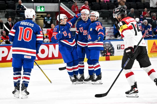 ZURICH, SWITZERLAND MAY 26 Connor Clifton of United States R celebrates his goal during the 2026 IIHF Ice Hockey World Championship Switzerland game between USA and Austria at Swiss Life Arena on May 26, 2026 in Zurich, Zurich Zurich Swiss Life Arena Zurich Switzerland Copyright: xJustPictures.ch AndreaxBrancax jp-en-EuSpIm-JP7_ANB_USA_Aut_26052026_6301
