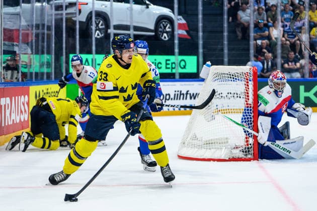 260526 Jakob Silfverberg of Sweden during the 2026 IIHF Ice Hockey World Championship match between Sweden and Slovakia on May 26, 2026 in Fribourg Photo Jesper Zerman BILDBYRAN kod JZ JZ0730 ishockey ice hockey ishockey vm 2026 vm 2026 iihf world championship sverige sweden slovakien slovakia bbeng  Copyright: JESPERxZERMAN BB260526JZ056