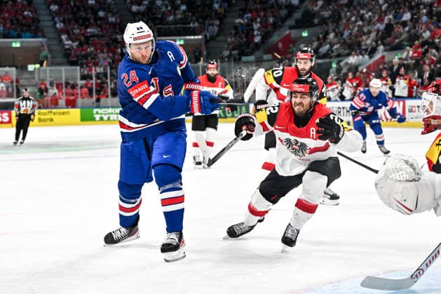 ZURICH, SWITZERLAND MAY 26 Mathieu Olivier of United States shoots the puck during the 2026 IIHF Ice Hockey World Championship Switzerland game between USA and Austria at Swiss Life Arena on May 26, 2026 in Zurich, Zurich Zurich Swiss Life Arena Zurich Switzerland Copyright: xJustPictures.ch AndreaxBrancax jp-en-EuSpIm-JP7_ANB_USA_Aut_26052026_7135