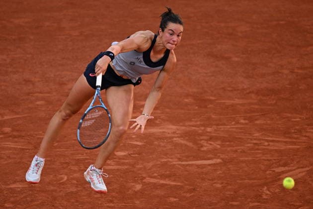 2026 French Open - Day 3 PARIS, FRANCE - MAY 26: Lois Boisson of France in action against Anna Kalinskaya (not seen) during the Women s Singles first round match on Day Three of the 2026 French Open at Roland Garros on May 26, 2026 in Paris, France. Burak Akbulut Anadolu Paris France. Editorial use only. Please get in touch for any other usage.  Copyright: x2026xAnadoluxBurakxAkbulutx