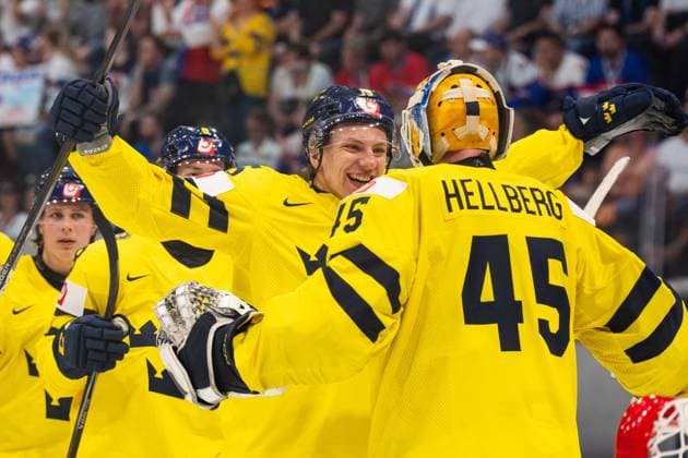 FRIBOURG, FRIBOURG - MAY 26: Magnus Hellberg and Jack Berglund of Sweden celebrate following the victory during the 2026 IIHF World Championship, WM, Weltmeisterschaft match between Sweden and Slovakia at BCF Arena on May 26, 2026 in Fribourg, Fribourg, Switzerland.  Copyright: xLivioxBaeriswylx xSPPx Sportspressphoto_SPR154959