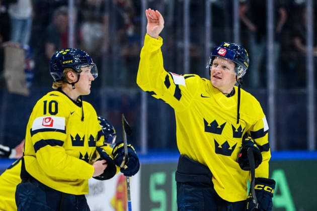 260526 Emil Heineman of Sweden celebrates after the 2026 IIHF Ice Hockey World Championship match between Sweden and Slovakia on May 26, 2026 in Fribourg Photo Jesper Zerman BILDBYRAN kod JZ JZ0730 ishockey ice hockey ishockey vm 2026 vm 2026 iihf world championship sverige sweden slovakien slovakia bbeng jubel  Copyright: JESPERxZERMAN BB260526JZ098