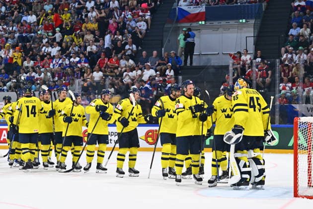 Players of Sweden celebrate after winning after the IIHF World Championship, WM, Weltmeisterschaft Group B match Sweden vs Slovakia on May 26, 2026, Fribourg, Switzerland. (CTKxPhoto RadekxPetrasek) CTKPhotoP2026052607770  CTKPhotoP2026052607770