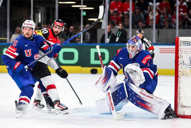 Ice hockey, Eishockey - IIHF WC 2026 ZURICH,SWITZERLAND,26.MAY.26 - ICE HOCKEY - IIHF Ice Hockey World Championship, WM, Weltmeisterschaft 2026, group stage, USA vs Austria. Image shows Ryan Lindgren (USA), Benjamin Nissner (AUT) and Devin Cooley (USA).  GEPAxpictures xMaticxKlansek