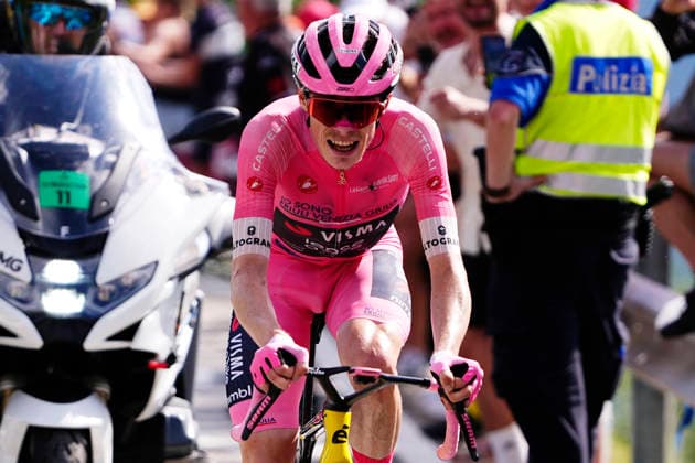 Denmark™s Jonas Vingegaard Hansen of Team Visma Lease A Bike during Stage 16 of the Giro d™Italia, from Bellinzona to CarÃ¬, Switzerland, Tuesday, May 26, 2026.  Copyright: xFabioxFerrari LaPressex