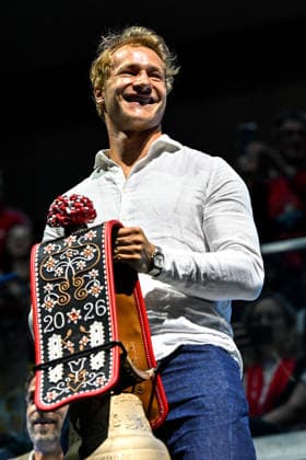 ZURICH, SWITZERLAND MAY 26 Skier Marco Odermatt during the pre game ceremony during the 2026 IIHF Ice Hockey World Championship Switzerland game between Switzerland and Finland at Swiss Life Arena on May 26, 2026 in Zurich, Zurich Zurich Swiss Life Arena Zurich Switzerland Copyright: xJustPictures.ch AndreaxBrancax jp-en-EuSpIm-JP7_ANB_SuiFin_26052026_7322