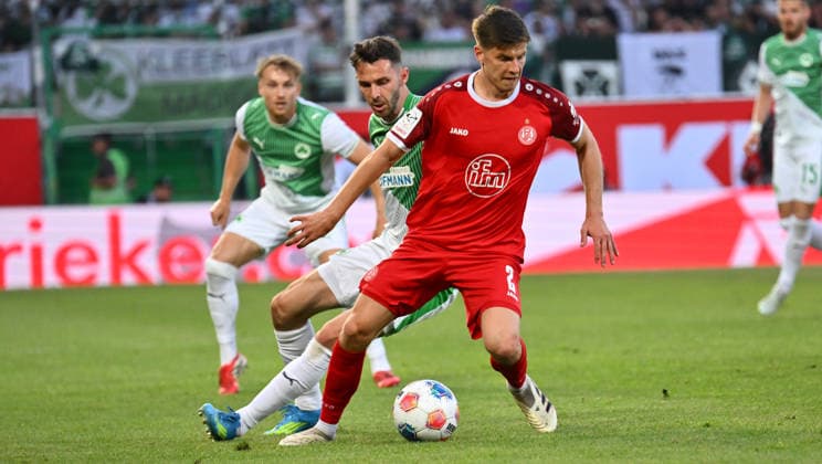 26 05 2026 Soccer season 2025 2026 Relegation 2 Soccer Bundesliga first leg SpVgg Greuther Fürth Kleeblatt Rot Weiss Essen RWE Sportfoto Zink xwoxzix DFL regulations prohibit any use of photographs as image sequences and or quasi video only for editorial use Branimir Hrgota 10, SpVgg Greuther Fürth Michael Kostka 2, Rot Weiss Essen