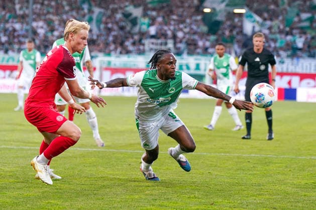 Germany Soccer 2 Bundesliga Relegation 2025 2026 SpVgg Greuther Fürth vs Rot Weiss Essen Sportpark Ronhof I Thomas Sommer Fürth Noel Futkeu SpVgg Greuther Fürth, 9 goal and shot on goal Copyright: xJOERANxSTEINSIEKx