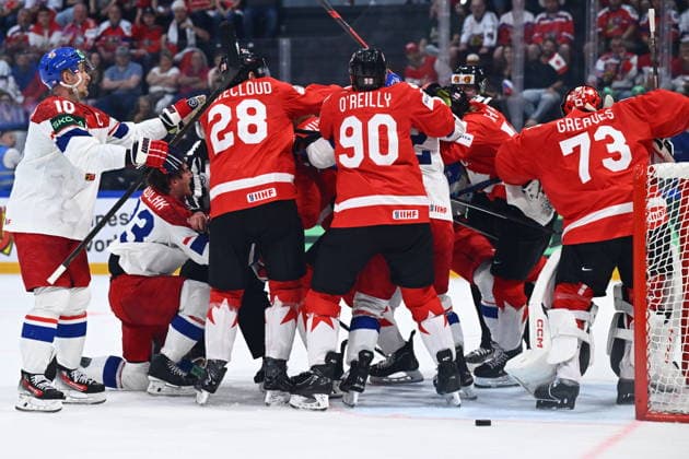 Players of Czech Republic and Canada scuffle during the IIHF World Championship, WM, Weltmeisterschaft Group B match Czech Republic vs Canada on May 26, 2026, Fribourg, Switzerland. (CTKxPhoto RadekxPetrasek) CTKPhotoP2026052608880  CTKPhotoP2026052608880