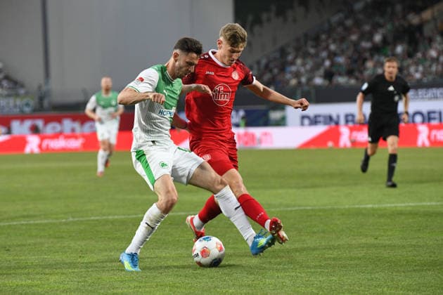 Relegation, SpVgg Greuther Fuerth vs. Rot-Weiss Essen Football, 2nd Bundesliga Relegation, SpVgg Greuther Fuerth vs. Rot-Weiss Essen 26 May 2026 Sportpark Ronhof Thomas Sommer, Fuerth, Germany Image: (fLTR) BraÅ imir Hrgota (Fürth), Tobias Kraulich (Essen) DFL regulations prohibit any use of photographs as image sequences and or quasi-video. Copyright: xPresseFotoxEvansx xRyanxEvansx