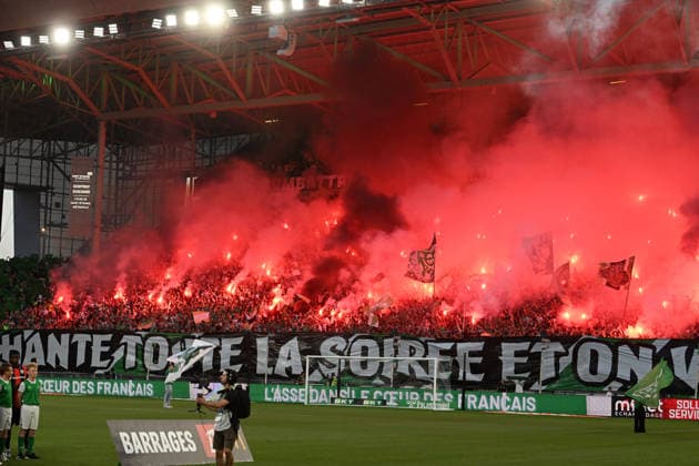 Footbal : AS Saint Etienne v OGC Nice - Barrage ligue 1 - ligue 2 Supporters of Saint Etienne during the Ligue 2 BKT match between AS Saint-Etienne and OGC Nice Ligue 1-Ligue 2 playoff first leg at Stade Geoffroy-Guichard Saint Etienne on May 26, 2026 in Saint-Etienne, France. SAINT ETIENNEFrance  Copyright: xMouradxAllilix
