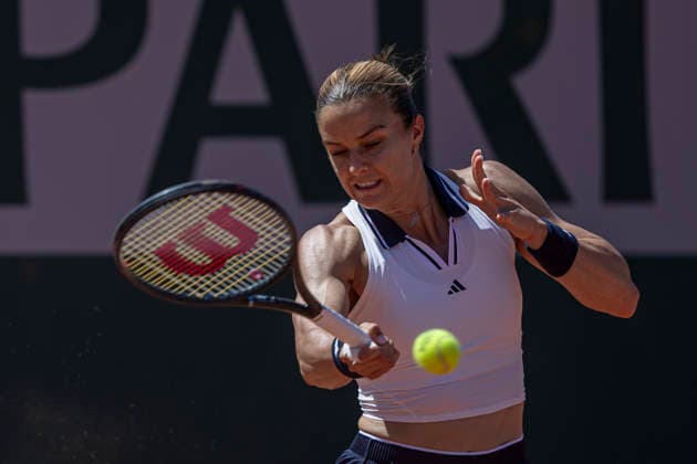2026 French Open - Day Three Maria Sakkari returns the ball against Linda Noskova during the Roland Garros Grand Slam Tournament on Day 03 in Paris, France, on May 26, 2026. Paris France  Copyright: xRobertxSzaniszlox originalFilename:szaniszlo-notitle260526_npZLU.jpg