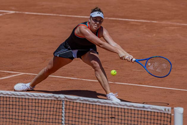 2026 French Open - Day Three Linda Noskova returns the ball against Maria Sakkari during the Roland Garros Grand Slam Tournament on May 26, 2026, in Paris, France. Paris France  Copyright: xRobertxSzaniszlox originalFilename:szaniszlo-notitle260526_npvjr.jpg