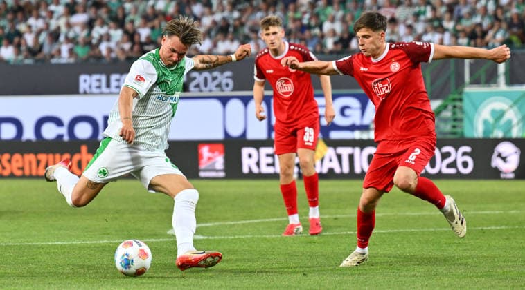 26 05 2026 Soccer season 2025 2026 Relegation 2 Soccer Bundesliga first leg SpVgg Greuther Fürth Kleeblatt Rot Weiss Essen RWE Sportfoto Zink xwoxzix DFL regulations prohibit any use of photographs as image sequences and or quasi video only for editorial use Felix Klaus 30, SpVgg Greuther Fürth Michael Kostka 2, Rot Weiss Essen