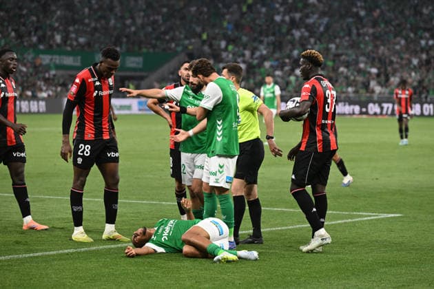 Footbal : AS Saint Etienne v OGC Nice - Barrage ligue 1 - ligue 2 GADEGBEKU Julien of Saint Etienne during the Ligue 2 BKT match between AS Saint-Etienne and OGC Nice Ligue 1-Ligue 2 playoff first leg at Stade Geoffroy-Guichard Saint Etienne on May 26, 2026 in Saint-Etienne, France. SAINT ETIENNEFrance  Copyright: xMouradxAllilix