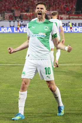 26 05 2026, xrekx, Fußball 2 Bundesliga Relegation, SpVgg Greuther Fuerth Rot Weiss Essen v l Torjubel nach dem Tor zum celebrating the goal celebrate 2 0 durch Branimir Hrgota SpVgg Greuther Fuerth DFL DFB REGULATIONS PROHIBIT ANY USE OF PHOTOGRAPHS as IMAGE SEQUENCES and or QUASI VIDEO Fuerth