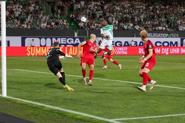 Noel Futkeu 9 Spvgg Greuther Fuerth narrowly misses a cross, SpVgg Greuther Fuerth vs Rot Weiss Essen, Football, Men, Relegation, 2 Bundesliga, DFL, Season 2025 2026, Return match, 26 05 2026 DFB regulations prohibit any use of photographs as image sequences and or quasi video Fuerth Bayern Germany Copyright: xkolbert-press MartinxAgüerax
