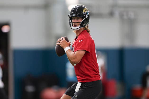 JACKSONVILLE, FL - MAY 26: Jacksonville Jaguars quarterback Trevor Lawrence (16) throws a pass during Jacksonville Jaguars OTA on May 26, 2026 at Miller Electric Center in Jacksonville, Fl. (Photo by David Rosenblum Icon Sportswire) NFL, American Football Herren, USA MAY 26 Jacksonville Jaguars OTA EDITORIAL USE ONLY Icon260526126933