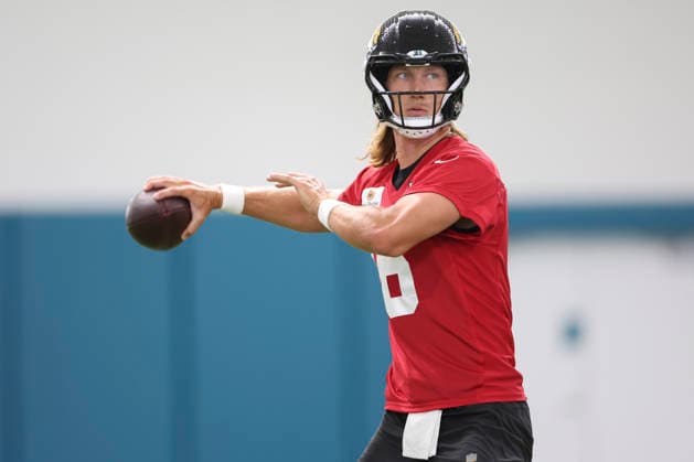 JACKSONVILLE, FL - MAY 26: Jacksonville Jaguars quarterback Trevor Lawrence (16) throws a pass during Jacksonville Jaguars OTA on May 26, 2026 at Miller Electric Center in Jacksonville, Fl. (Photo by David Rosenblum Icon Sportswire) NFL, American Football Herren, USA MAY 26 Jacksonville Jaguars OTA EDITORIAL USE ONLY Icon260526126997