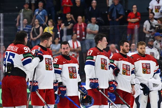 Jakub Flek of Czech Republic, 3rd left, after the IIHF World Championship, WM, Weltmeisterschaft Group B match Czech Republic vs Canada on May 26, 2026, Fribourg, Switzerland. (CTKxPhoto RadekxPetrasek) CTKPhotoP2026052609797  CTKPhotoP2026052609797