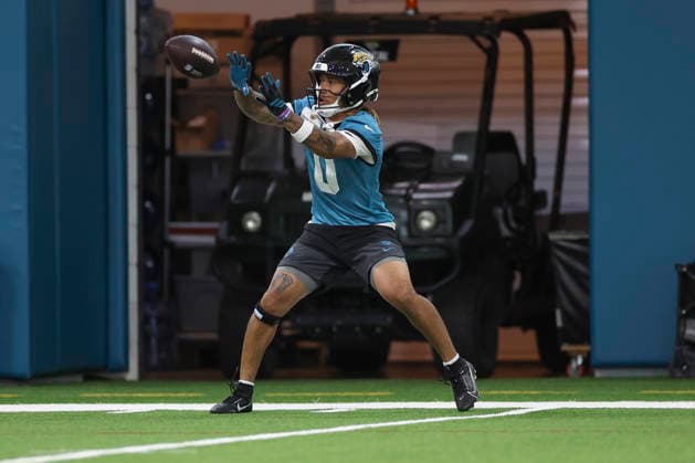 JACKSONVILLE, FL - MAY 26: Jacksonville Jaguars wide receiver Michael Wortham (0) catches a pass during Jacksonville Jaguars OTA on May 26, 2026 at Miller Electric Center in Jacksonville, Fl. (Photo by David Rosenblum Icon Sportswire) NFL, American Football Herren, USA MAY 26 Jacksonville Jaguars OTA EDITORIAL USE ONLY Icon260526127686