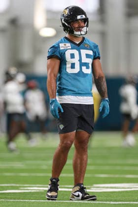 JACKSONVILLE, FL - MAY 26: Jacksonville Jaguars tight end Brenton Strange (85) during Jacksonville Jaguars OTA on May 26, 2026 at Miller Electric Center in Jacksonville, Fl. (Photo by David Rosenblum Icon Sportswire) NFL, American Football Herren, USA MAY 26 Jacksonville Jaguars OTA EDITORIAL USE ONLY Icon260526127965