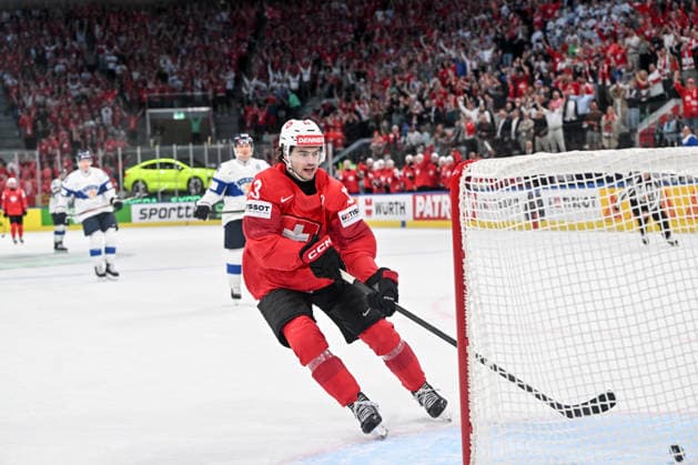 ZURICH, SWITZERLAND MAY 26 Nico Hischier of Switzerland scores a goal during the 2026 IIHF Ice Hockey World Championship Switzerland game between Switzerland and Finland at Swiss Life Arena on May 26, 2026 in Zurich, Zurich Zurich Swiss Life Arena Zurich Switzerland Copyright: xJustPictures.ch AndreaxBrancax jp-en-EuSpIm-JP7_ANB_SuiFin_26052026_9025