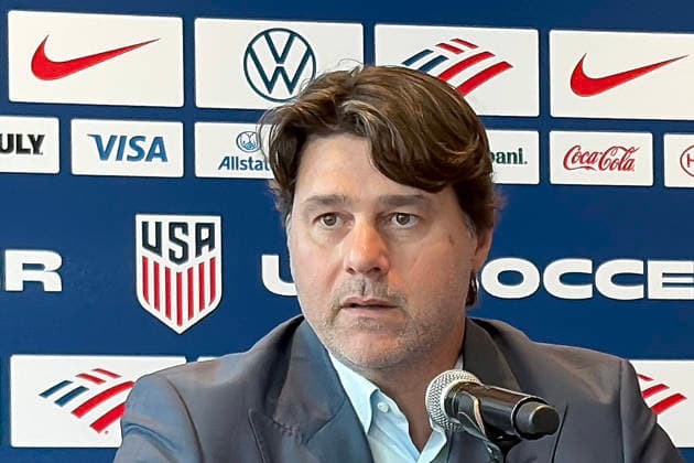 The coach of the U.S. men s national soccer team, Argentine Mauricio Pochettino, speaks during a press conference, PK, Pressekonferenz in New York, USA, 26 May 2026. AC Milan forward Christian Pulisic and Juventus midfielder Weston McKennie lead the roster for the U.S. team, coached by Argentine Mauricio Pochettino, which will compete in the 2026 World Cup as a co-host alongside Mexico and Canada from June 11 to July 19. Pulisic and McKennie top Pochettino s roster for co-hosts the United States !ACHTUNG: NUR REDAKTIONELLE NUTZUNG!  Copyright: xJanxTéllezx USA1140 20260526-55020411025_1