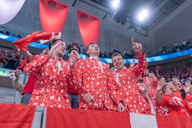 26 05 2026, Zurich, Swiss Life Arena, Ice Hockey World Championships Switzerland Finland, Swiss fans celebrate the 4 2 victory against Finland Zurich Swiss Life Arena Zurich Switzerland Copyright: xJustPictures.ch StefanxEmchx jp-de-StEm-DSC0345320260526