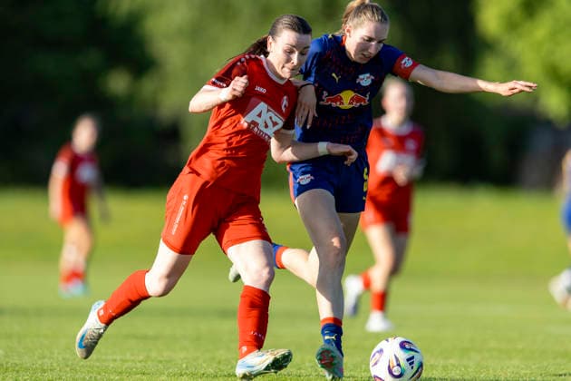 Regionalliga Nordost Frauen 1 FFV Erfurt vs RB Leipzig II Erfurt 26 05 2026 Lea Schrenk 19 1 FFV Erfurt vs Lenie Pospischil 5 RasenBallsport Leipzig II Regionalliga Nordost Frauen 1 FFV Erfurt vs RB Leipzig II Sportforum Johannesplatz Erfurt 26 05 2026 Copyright: xBEAUTIFULxSPORTS Duehringx