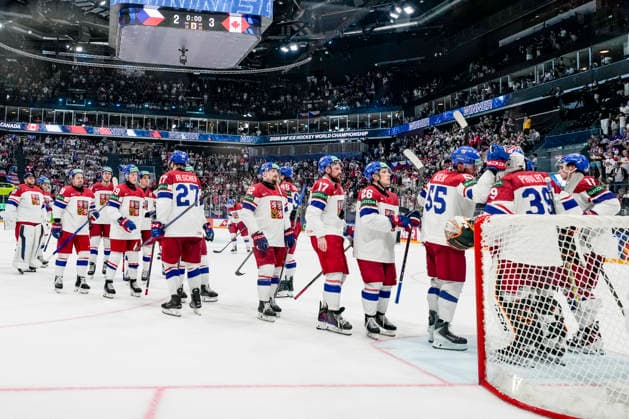 FRIBOURG, SWITZERLAND MAY 26 Czechia loose the game and move to Zurich for quarter finals during the 2026 IIHF Ice Hockey World Championship Switzerland game between Czechia and Canada at BCF Arena on May 26, 2026 in Fribourg, Fribourg Fribourg BCF Arena Fribourg Switzerland Copyright: xJustPictures.ch JarixPestelaccix jp-en-EuSpIm-JP6_JAR_Czechia_Canada_26May2026_00221