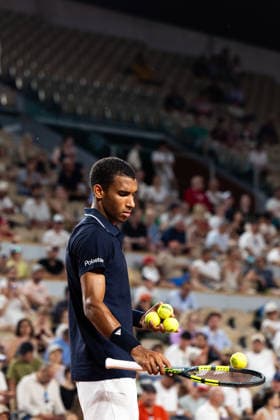 PARIS, FRANCE - MAY 26: Felix Auger-Aliassime of Canada is seen in action in his first round match against Daniel Altmaier of Germany during Day Three of the 2026 French Open at Roland Garros on May 26, 2026 in Paris, France. (Photo by Pauline FIGUET SPP)  Copyright: xPaulinexFIGUETx xSPPx Sportspressphoto_SPR155046