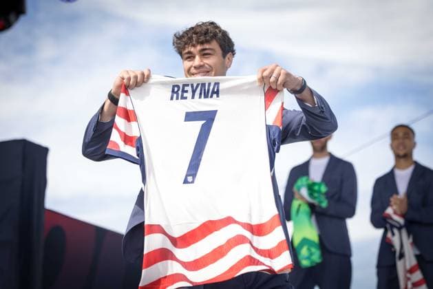 May 26, 2026, New York, Ny, United States: Giovanni Reyna player of the United States national team, Nationalteam during an event to announce the squad for the 2026 World Cup at Pier 17 in New York, United States, on Tuesday, May 26. U.S. MenÃ¢â‚¬â ¢S National Team World Cup Roster Reveal  - ZUMAv122 20260526_aap_v122_078 Copyright: xWilliamxVolcovx