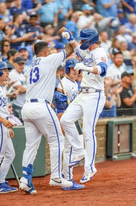 MAY 26, 2026: Kansas City Royals shortstop Bobby Witt Jr. (7) celebrates with Kansas City Royals catcher Salvador Perez (13) after hitting a home run against the New York Yankees at Kauffman Stadium in Kansas City, MO. CSM MLB, Baseball Herren, USA 2026: Yankees Vs Royals May 26  - ZUMAc04_ 20260526_zma_c04_075 Copyright: xRomanxPunox