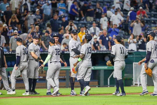 MLB, Baseball Herren, USA 2026: Yankees Vs Royals May 26 MAY 26, 2026: The New York Yankees celebrates a win against the Kansas City Royals at Kauffman Stadium in Kansas City, MO. Roman Puno CSM (Credit Image: Â Roman Puno Cal Media) Kansas City Missouri United States EDITORIAL USE ONLY Copyright: xx ZUMA-20260526_zma_c04_084.jpg RomanxPunox csmphotothree491920