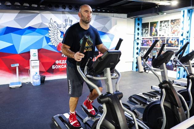 Boxen, Murat Gassijew Training RUSSIA, MOSCOW REGION - MAY 26, 2026: Russian professional boxer Murat Gassiev prepares for his bout against French professional boxer Tony Yoka at the Lesnaya Opushka sports base in Serpukhov, south of Moscow Russian Boxer Gassiev Prepares For His Bout Against French Boxer Yoka  - ZUMAt113 20260526_zaa_t113_768 Copyright: xValeryxSharifulinx