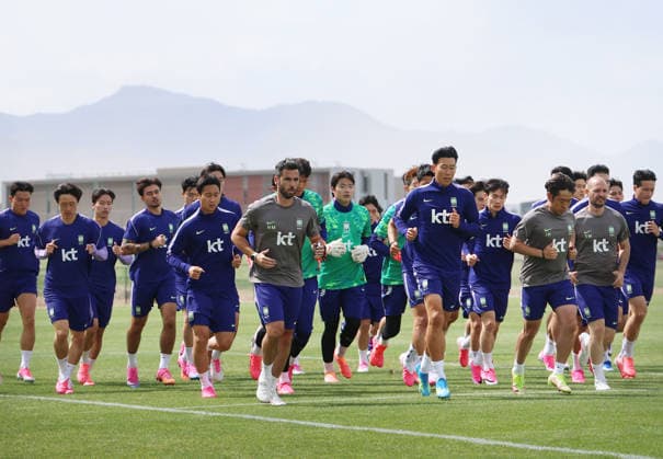 Fußball, FIFA WM 2026, Nationalteam Südkorea Training S. Korean team trains for 2026 World Cup S. Korean team trains for 2026 World Cup Son Heung-min (2nd from L, front) and other members of the South Korean men s national football team train at Zions Bank Training Center in Herriman, Utah, on May 26, 2026, in preparation for the upcoming World Cup in Canada, Mexico and the United States. (Yonhap) 2026-05-27 08:22:30 < 1980-2026 YONHAPNEWS AGENCY. .> ë¯¸êµ­ ¹Ì±¹ EDITORIAL USE ONLY  Copyright: xx PYH2026052701470031500 YonhapxNewsx 0857641951st