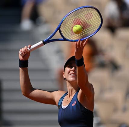 2026 French Open, Roland-Garros - Day 4 PARIS, FRANCE - MAY 27: Belinda Bencic of Switzerland in action against Caty McNally of the United States during the Women s Singles second-round match on Day Four of the 2026 French Open at Roland Garros on May 27, 2026 in Paris, France. Mustafa Yalcin Anadolu Paris France. Editorial use only. Please get in touch for any other usage.  Copyright: x2026xAnadoluxMustafaxYalcinx