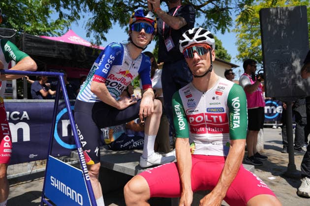 Italy™s Giovanni Lonardi of Team Polti VisitMalta, Italy™s Giovanni Aleotti of Red Bull - Bora - Hansgrohe during Stage 17 of the Giro d™Italia, from Cassano d™Adda to Andalo, Italy, Wednesday, May 27, 2026.  Copyright: xGianxMattiaxD™Alberto LaPressex